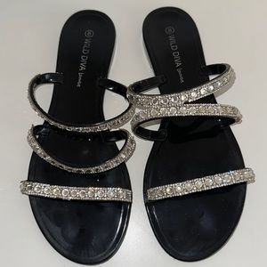 Black rubber jelly sandals with rhinestone straps